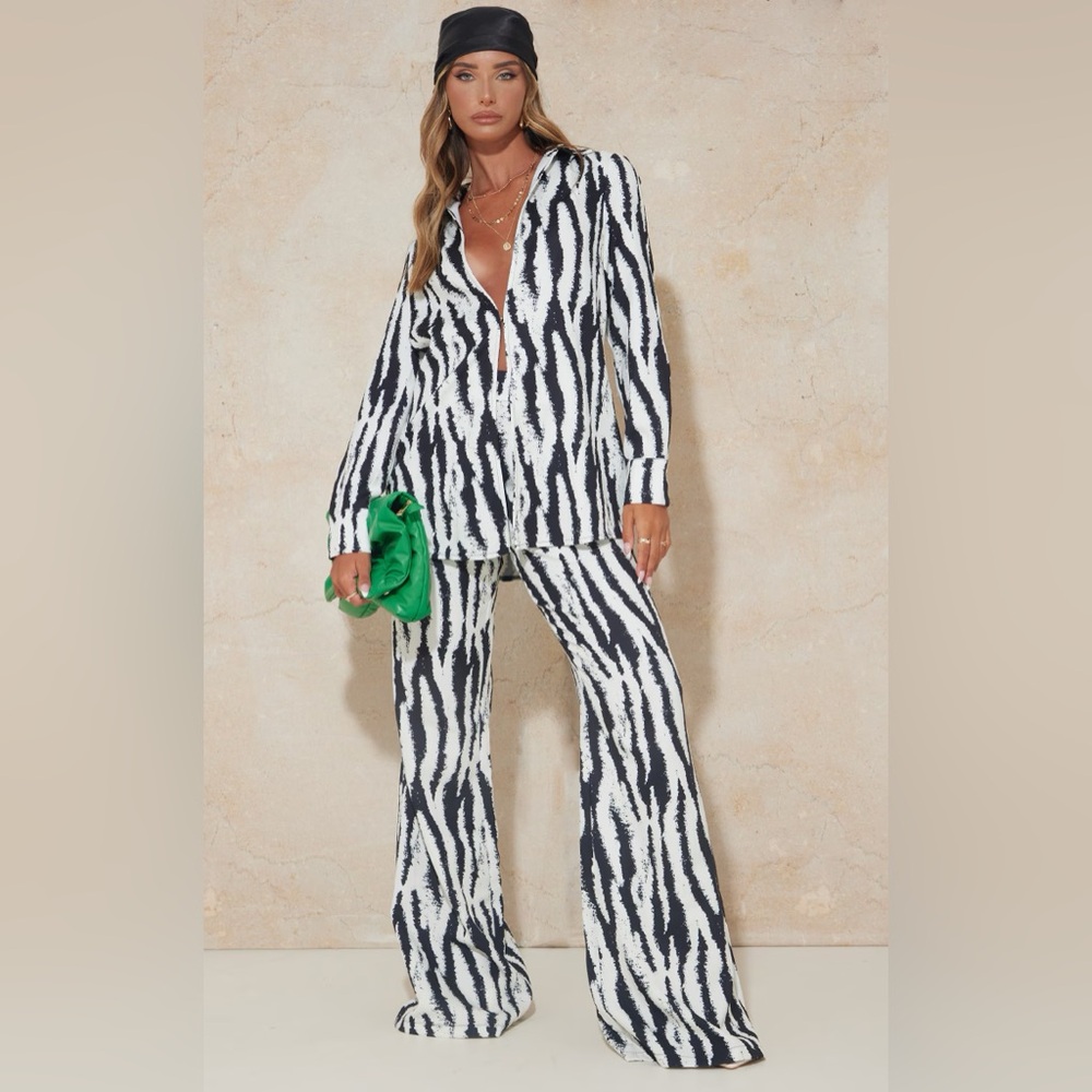 PrettyLittleThing Black and White Wide Leg Pants
